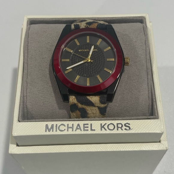 MK leopard print watch - Picture 5 of 5